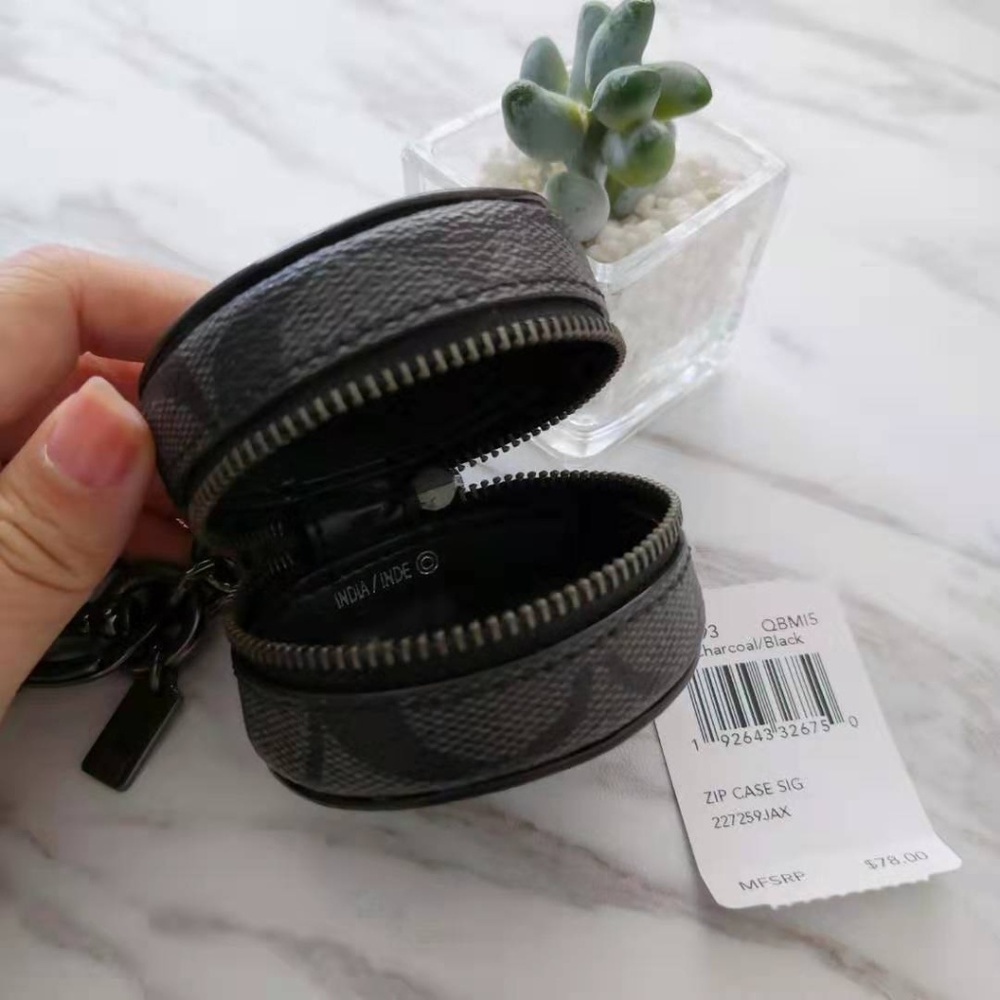 COACH MINI ZIP CASE IN SIGNATURE CANVAS NEW - Picture 4 of 4